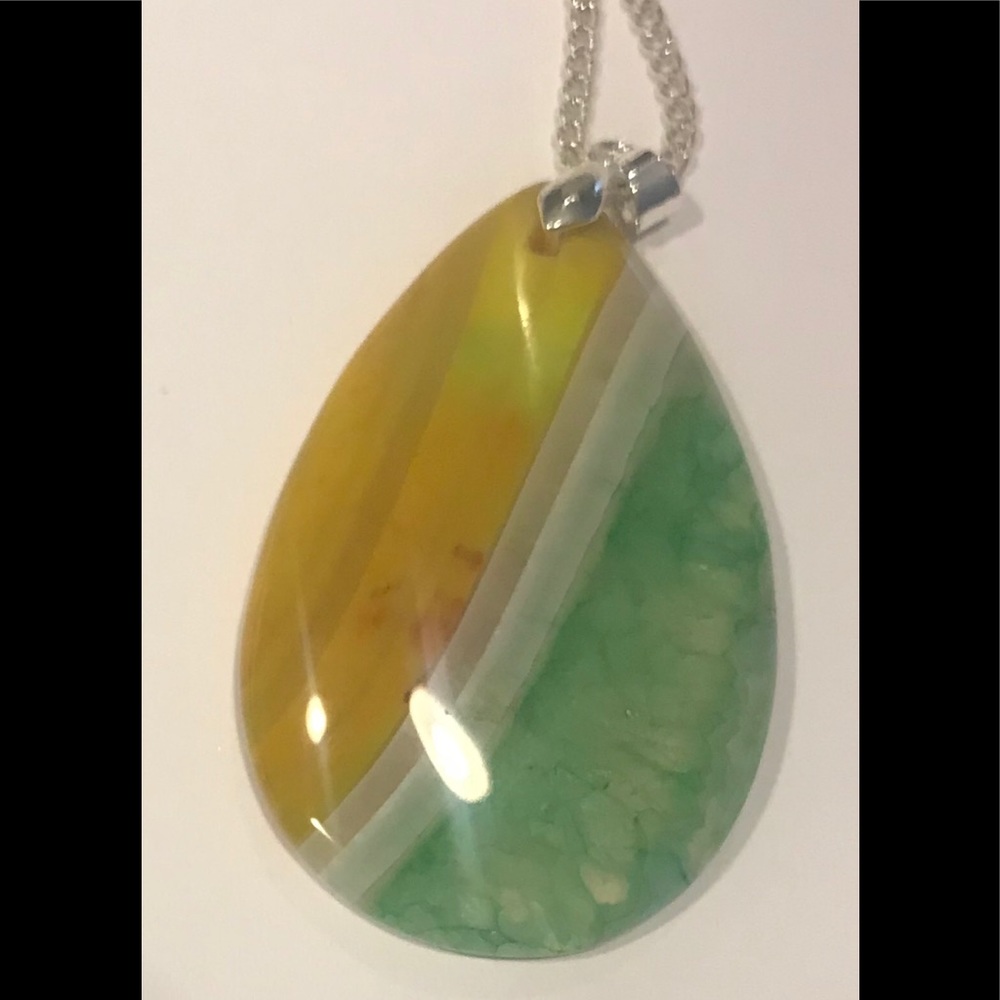 Yellow and green agate necklace